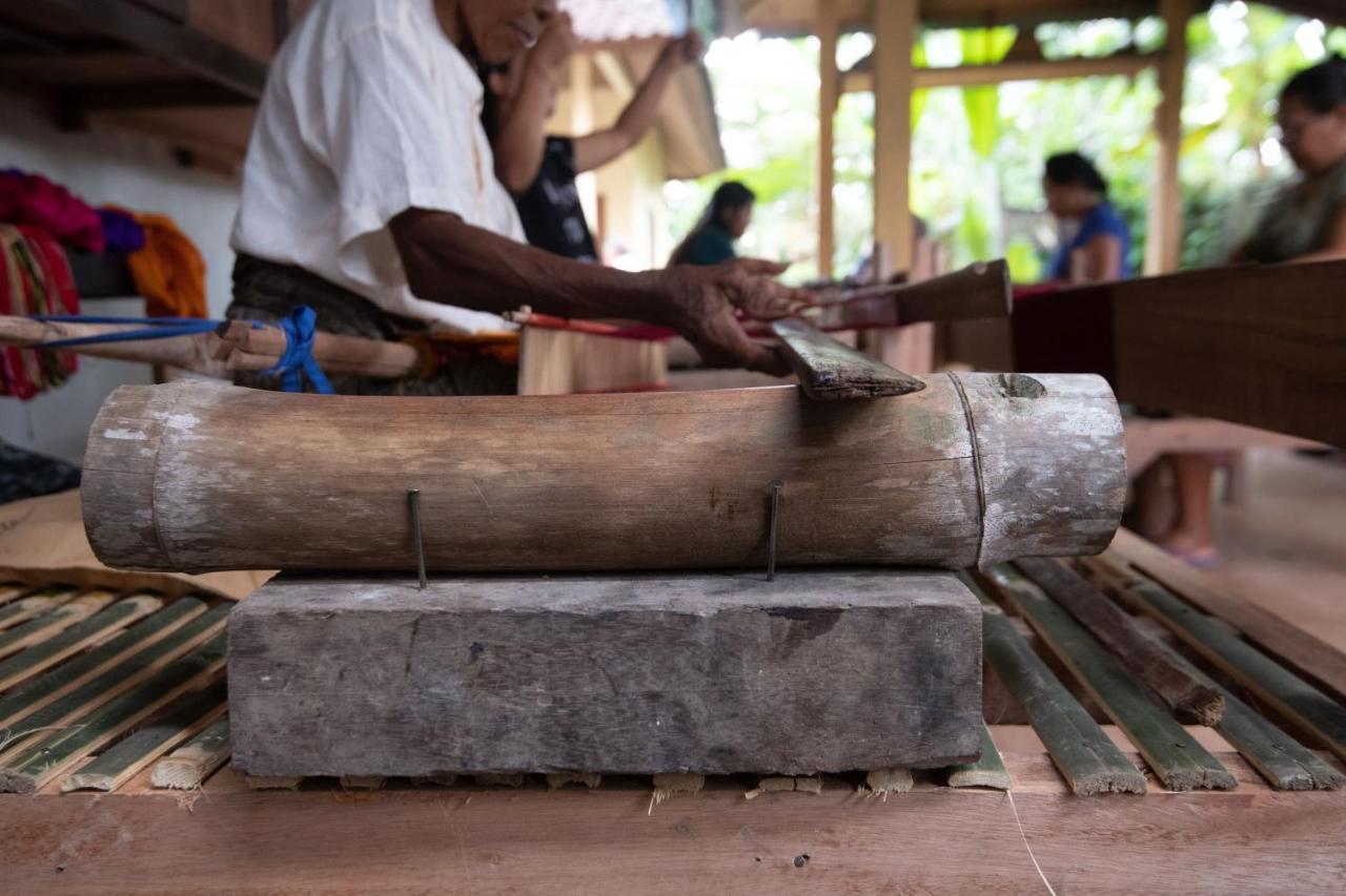Sheraton Bali Kuta Resort Exterior foto Bamboo being split with a knife