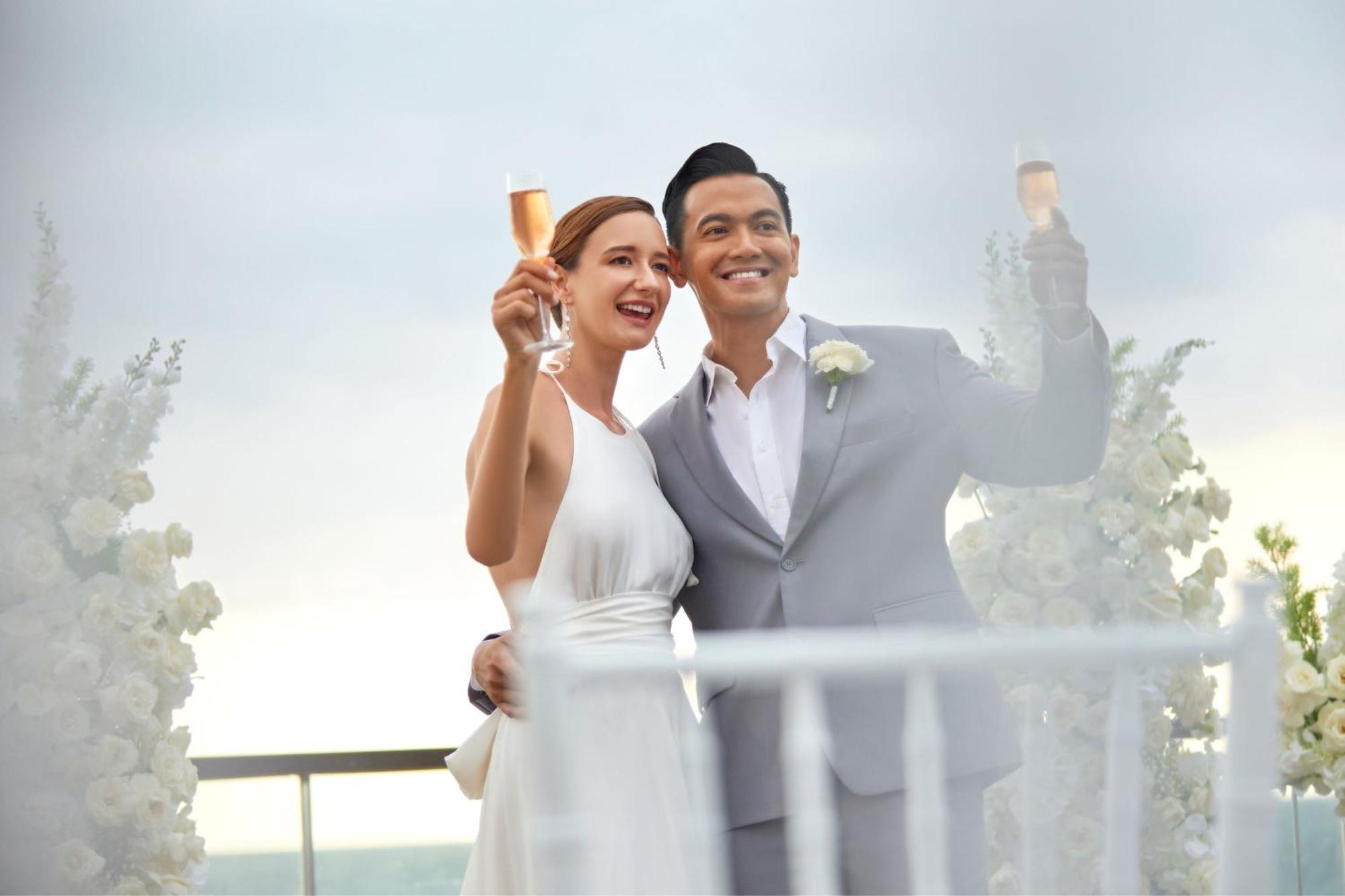 Sheraton Bali Kuta Resort Exterior foto Wedding on board